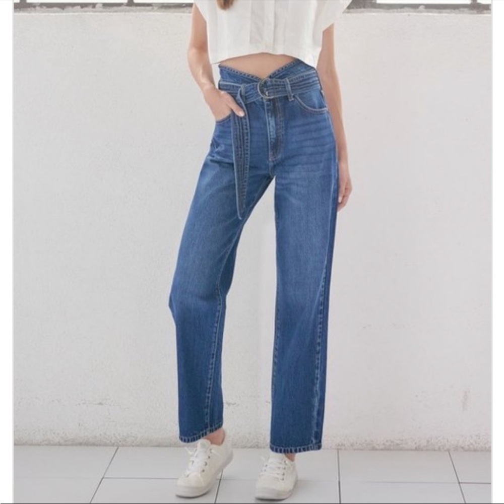 KanCan High Rise Paperbag Straight Jeans
 New with tags